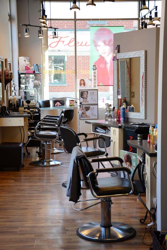 Coiffure Taktik Hair Dressing Salon Interior